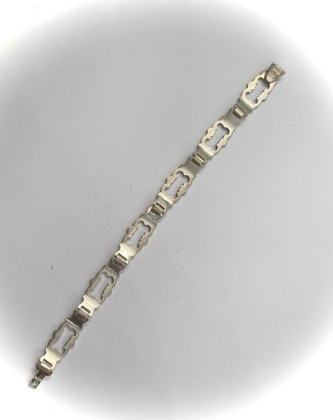 Hovedbilde Armbånd av Gustav Hellestrøm i 830 sølv.