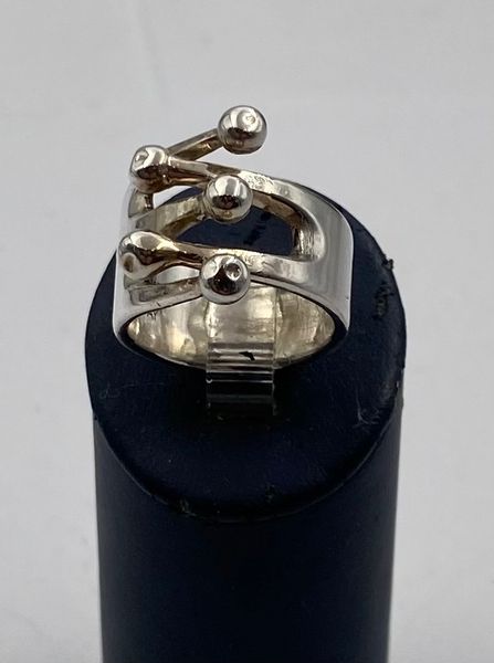 Hovedbilde Ring 925 sølv med kuler av Anna Greta Eker 