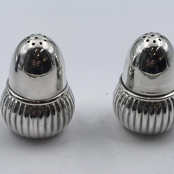 Hovedbilde Salt og Pepperbøsse i 830 sølv  
