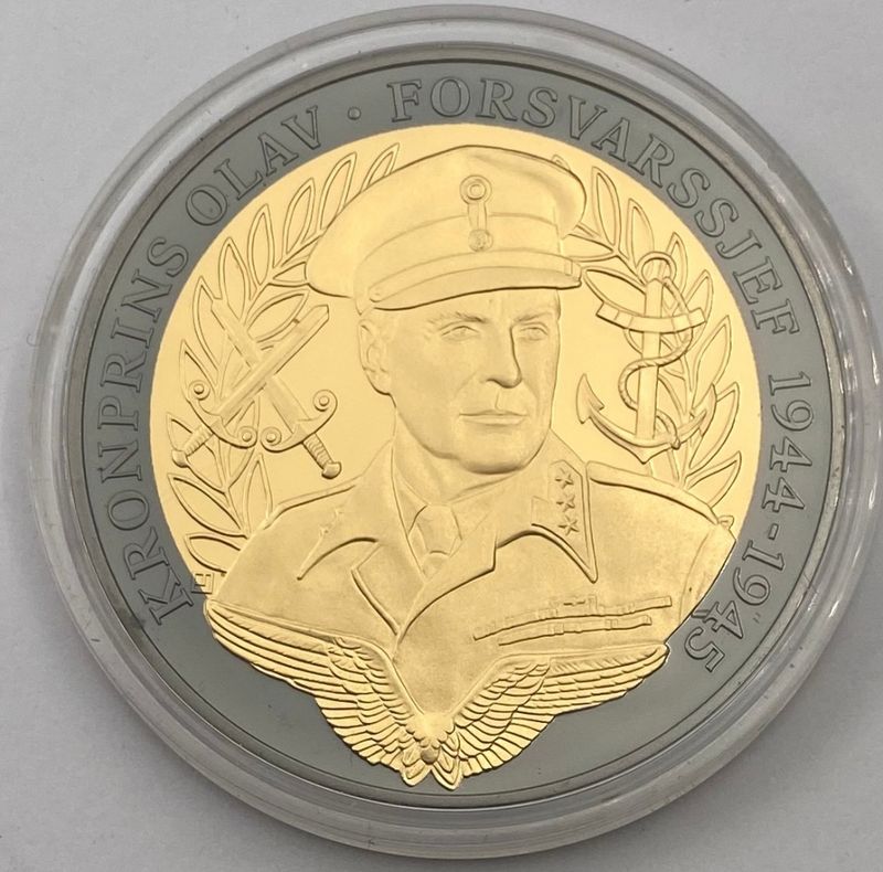 Leve Kongen: Kronprins Olav - Forsvarssjef 1944-1945