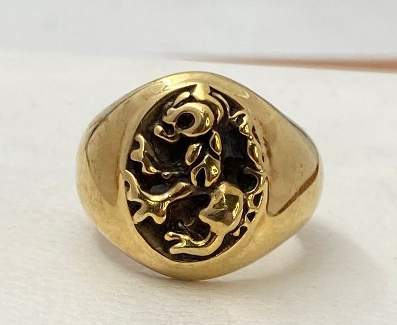 Forgylt ring i 925 sølv.