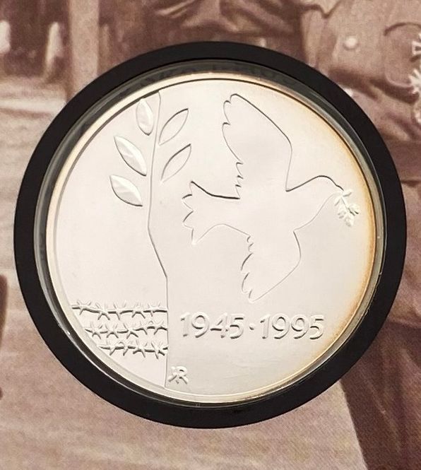Hovedbilde 50 kr 1995 Frigjøringen i pappomslag.